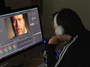Student learning DaVinci Resolve online in real time