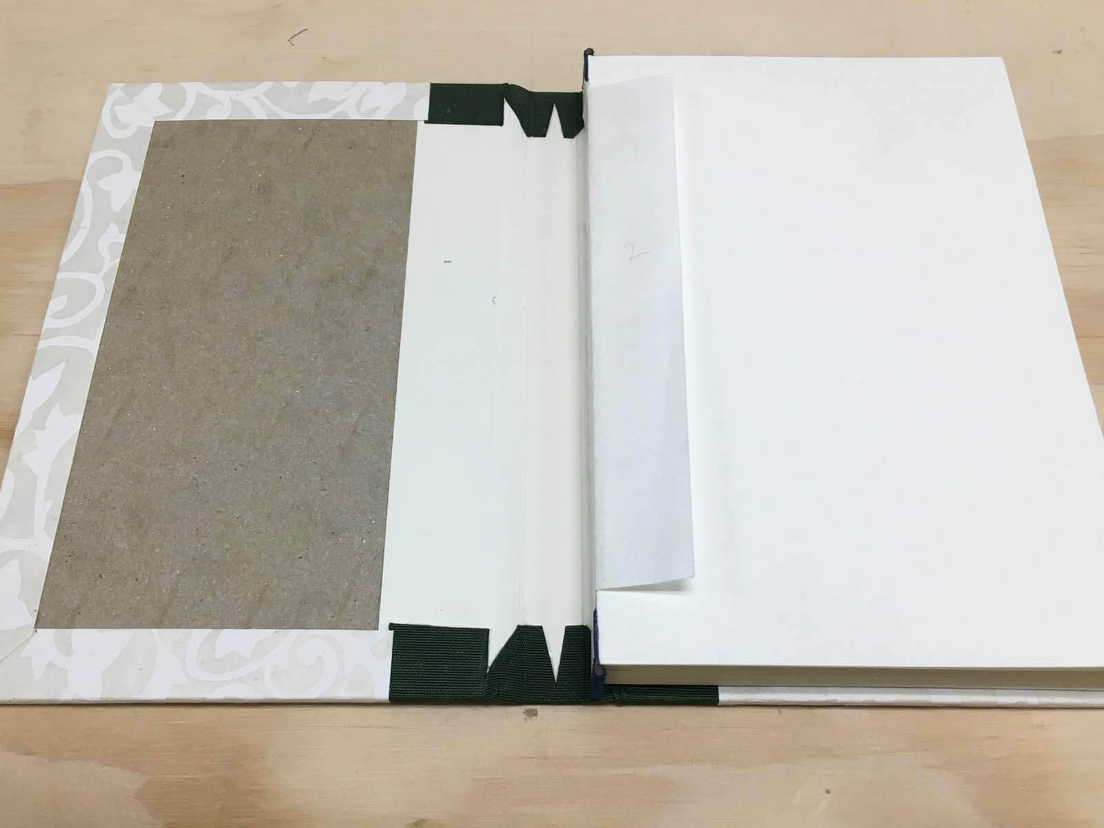 Making a Full-Cloth Case Bindings Online with Suzanne Glemot